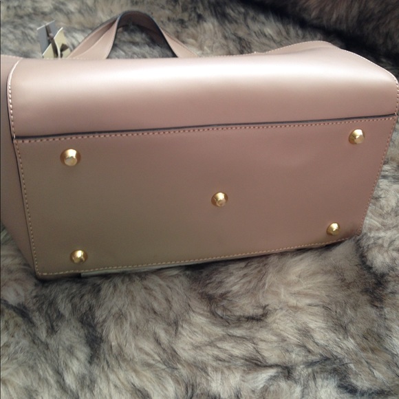 Italian Leather Handbag - Picture 7 of 8